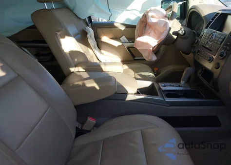 2015 Nissan Armada Platinum из США, поврежденный, VIN 5N1AA0NE3FN620595